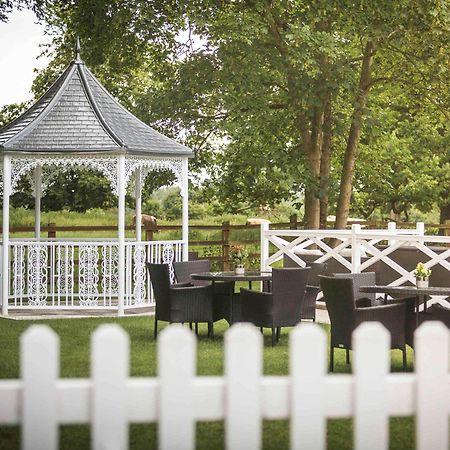 Worldhotels Distinctive Woughton House Hotel Милтон-Кейнс Экстерьер фото