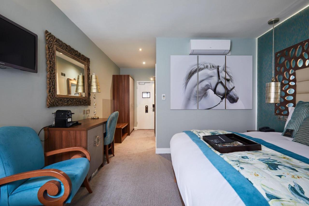 Worldhotels Distinctive Woughton House Hotel Милтон-Кейнс Экстерьер фото