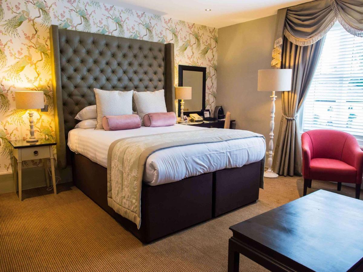 Worldhotels Distinctive Woughton House Hotel Милтон-Кейнс Экстерьер фото