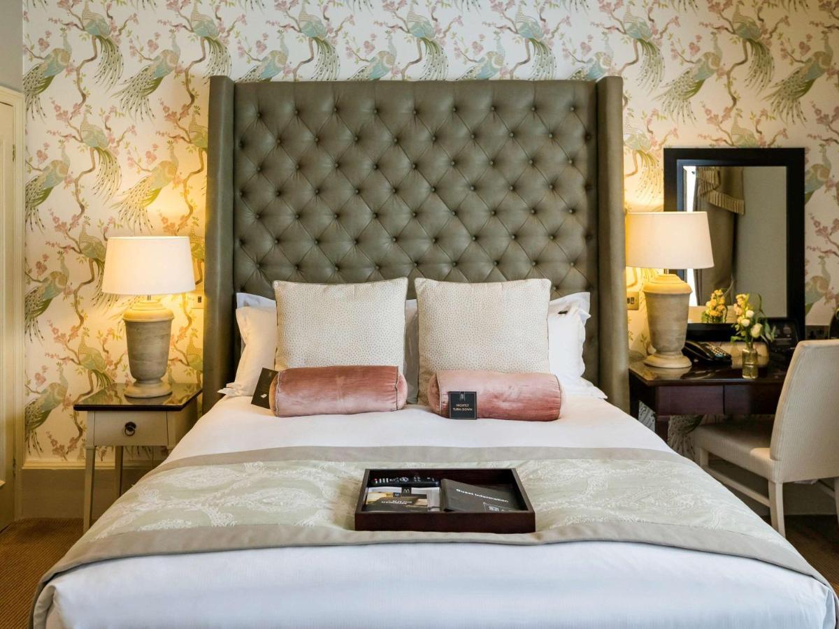 Worldhotels Distinctive Woughton House Hotel Милтон-Кейнс Экстерьер фото