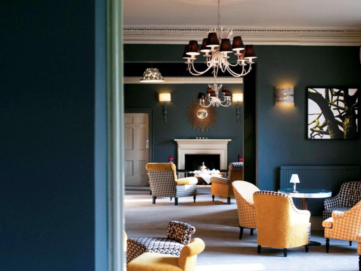 Worldhotels Distinctive Woughton House Hotel Милтон-Кейнс Экстерьер фото
